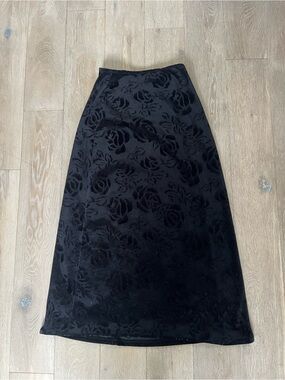 Black Floral Burnout Velvet A-Line Midi Skirt